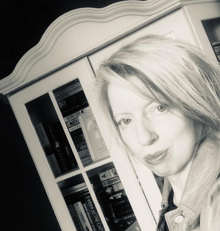 Image of Dr Lynn Turner