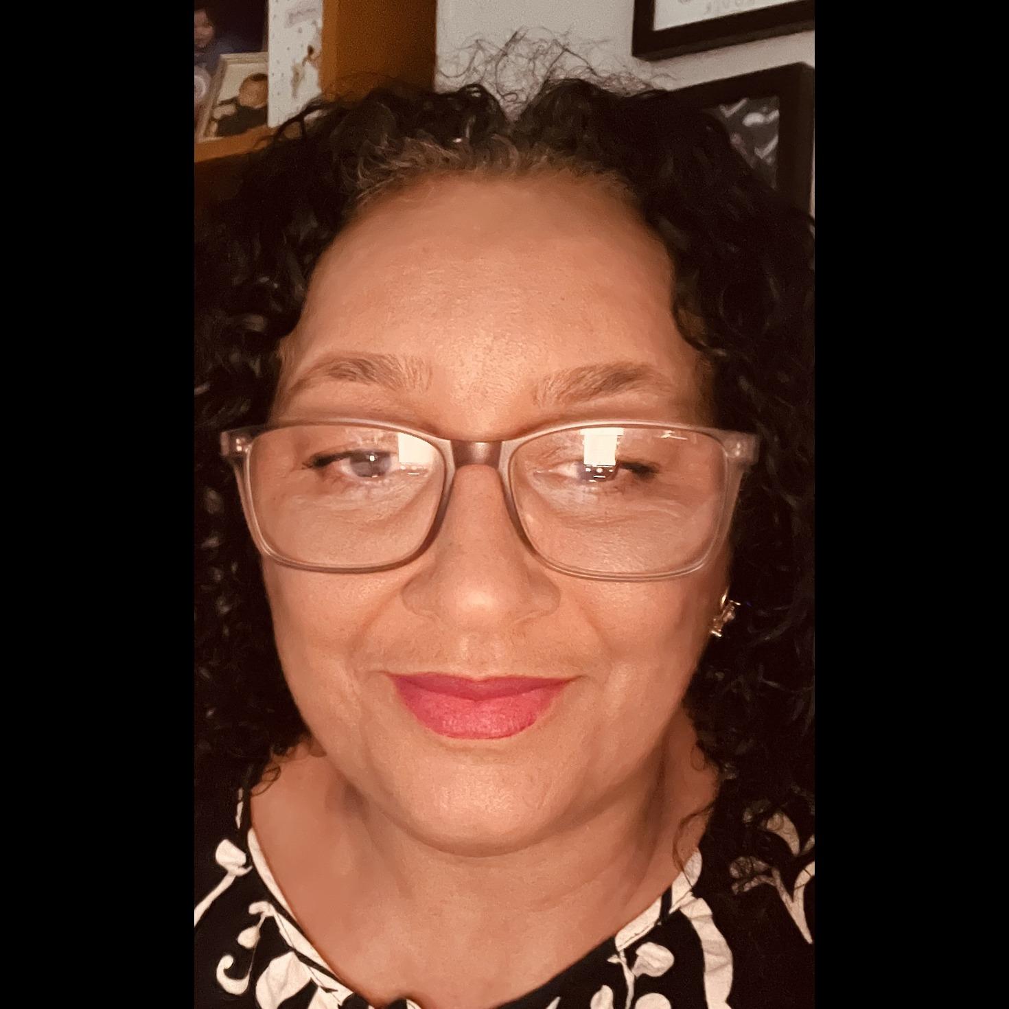 Photo of Angela Loum